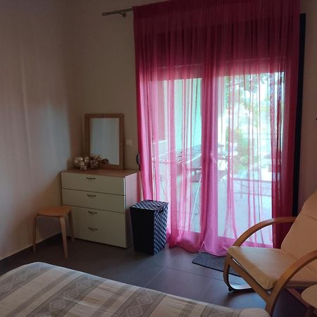 Green Guesthouse Komotini Esterno foto
